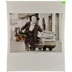   Reprodukciós nyomat 48x58cm – Kim Anderson, Boy with Flowers