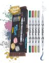 Calli.Brush Metallic szett - Kétvégű marker készlet, 5 színű - 2,5 mm hegy + ecsetfilc hegy Bambusz Calli.Brush Metallic szett - Kétvégű marker készlet, 5 színű - 2,5 mm hegy + ecsetfilc hegy Bambusz